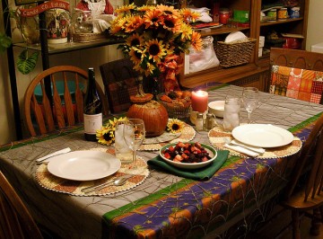 autumn dinner table