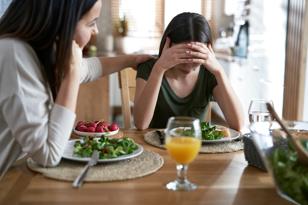 Family Dinner and Eating Disorders - The Family Dinner Project - The Family  Dinner Project